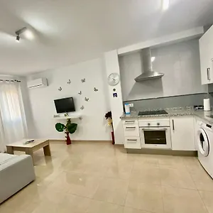 https://smile-nerja-chic-apartment-with-wifi-4-guests.es-andalucia.com