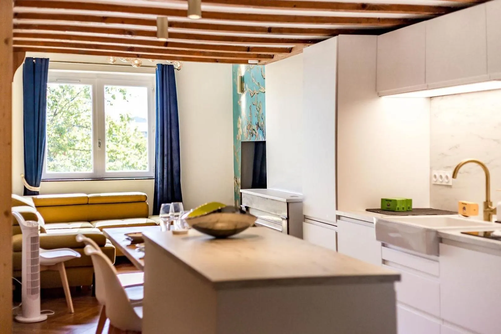 High-End Apartment Overlooking The Quays Ail Lyon