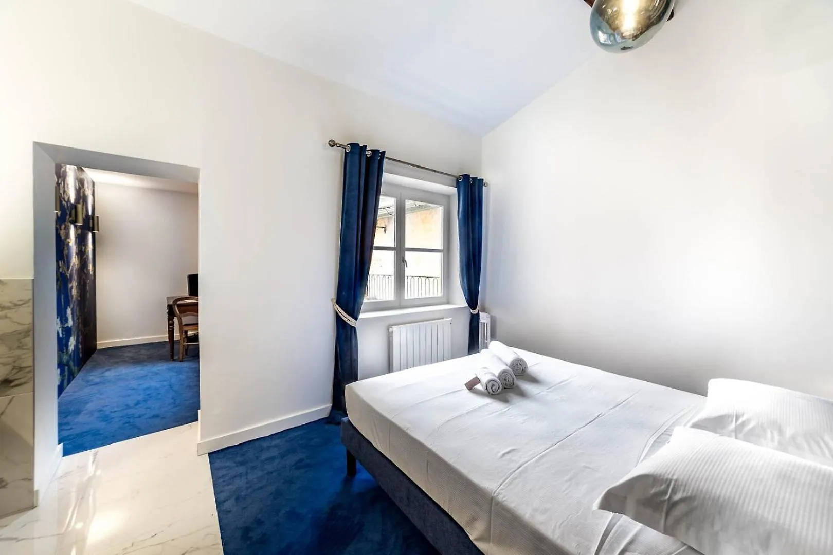 High-End Apartment Overlooking The Quays Ail Lyon