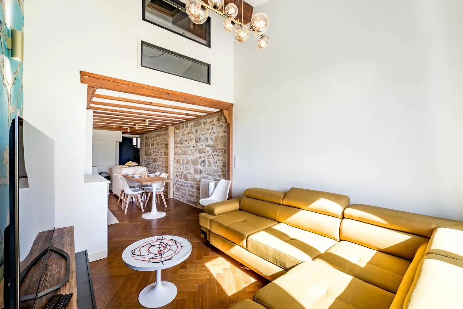 High-End Apartment Overlooking The Quays Ail Lyon