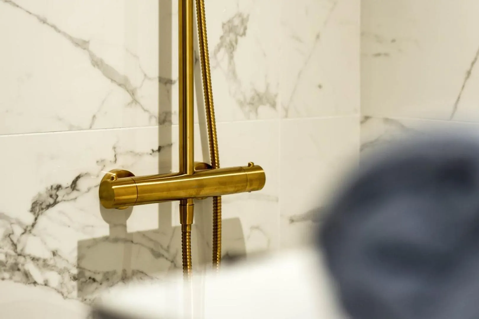 High-End Apartment Overlooking The Quays Ail Lyon